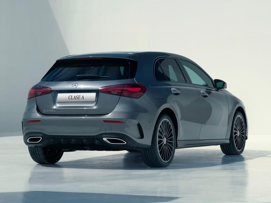MERCEDES-BENZ CLASE A 250 4MATIC HATCHBACK (MHEV): EL NUEVO CARRO HÍBRIDO NO ENCHUFABLE EN COLOMBIA V12MAGAZINE El Mercedes-Benz Clase A 250 4MATIC Hatchback (MHEV) estrena nueva motorización con hibridación ligera no enchufable y tracción total, único en el segmento. V12MAGAZINE