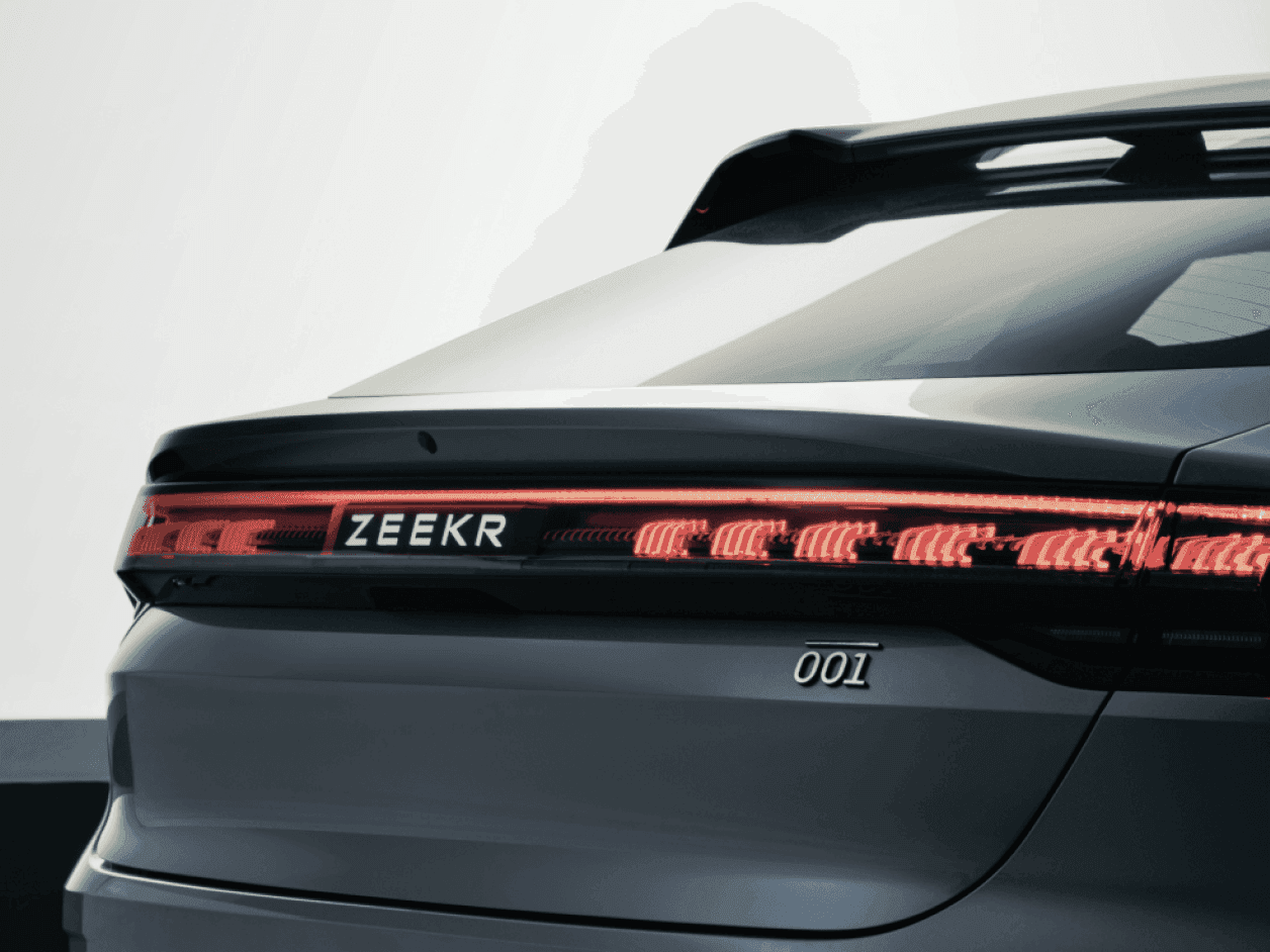 ZEEKR: LA MARCA DE ELÉCTRICOS DE LUJO QUE LLEGA A COLOMBIA, LE CONTAMOS DE DÓNDE ES Y QUÉ MODELOS TRAE AL PAÍS V12MAGAZINE Zeekr llega al mercado colombiano de la mano del grupo Astara y dispondrá de dos vehículos que combinan potencia, tecnología, diseño y eficiencia. V12MAGAZINE