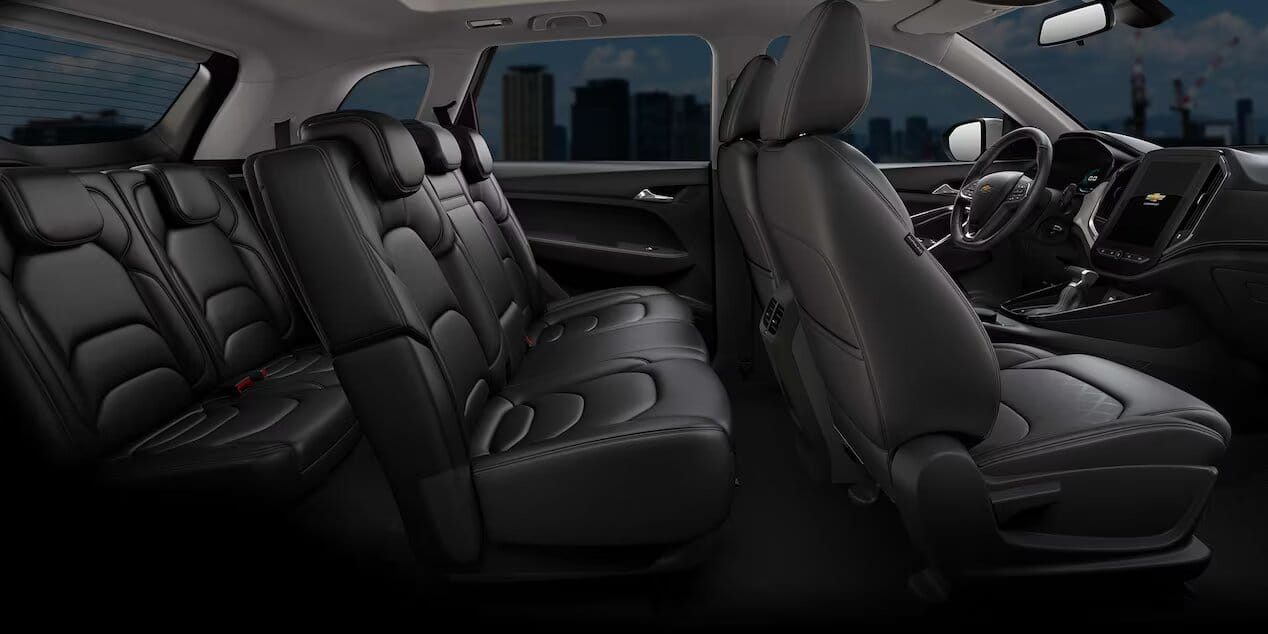 CHEVROLET CAPTIVA SE RENUEVA Y CRECE: AHORA ES XL V12MAGAZINE Chevrolet Captiva XL es la representación de lo práctico, que crece en equipamiento y en seguridad para brindarle a los siete ocupantes más de lo que necesitan y hacer su vida más placentera. V12MAGAZINE