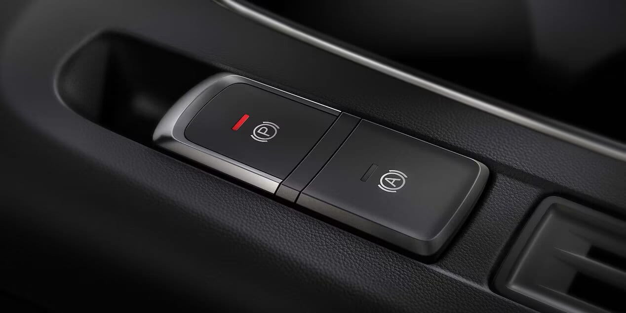 CHEVROLET CAPTIVA SE RENUEVA Y CRECE: AHORA ES XL V12MAGAZINE Chevrolet Captiva XL es la representación de lo práctico, que crece en equipamiento y en seguridad para brindarle a los siete ocupantes más de lo que necesitan y hacer su vida más placentera. V12MAGAZINE