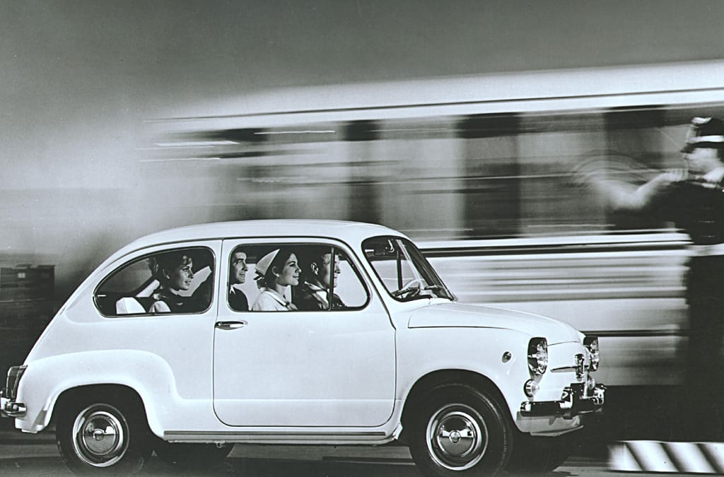 FIAT CELEBRA EN GRANDE SUS 125 AÑOS DE HISTORIA Y TRADICIÓN V12MAGAZINE FIAT nació el 11 de julio de 1899 em Turín. Con modelos que son parte de la vida de millones en toda América del Sur, Argentina y Brasil representan un capítulo importante en la historia de Fiat. V12MAGAZINE