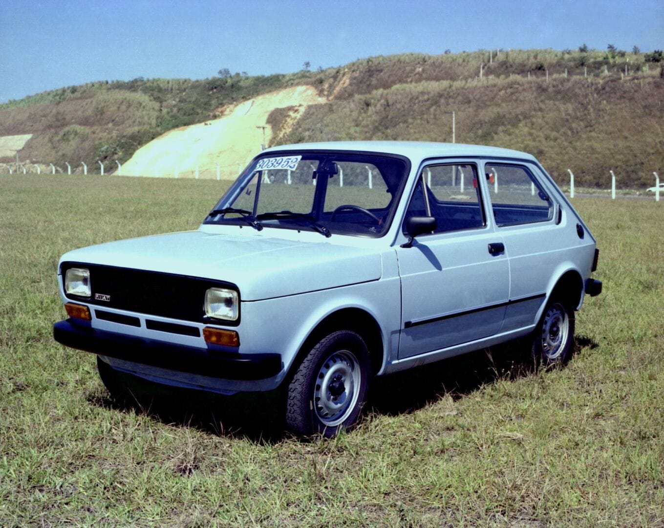 FIAT CELEBRA EN GRANDE SUS 125 AÑOS DE HISTORIA Y TRADICIÓN V12MAGAZINE FIAT nació el 11 de julio de 1899 em Turín. Con modelos que son parte de la vida de millones en toda América del Sur, Argentina y Brasil representan un capítulo importante en la historia de Fiat. V12MAGAZINE