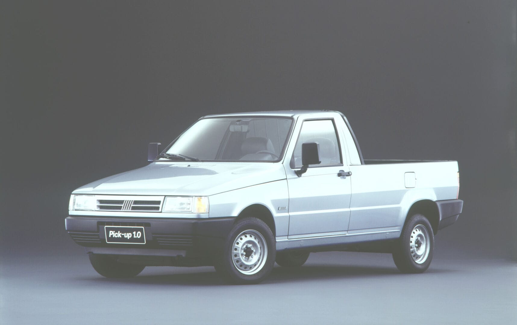 FIAT CELEBRA EN GRANDE SUS 125 AÑOS DE HISTORIA Y TRADICIÓN V12MAGAZINE FIAT nació el 11 de julio de 1899 em Turín. Con modelos que son parte de la vida de millones en toda América del Sur, Argentina y Brasil representan un capítulo importante en la historia de Fiat. V12MAGAZINE