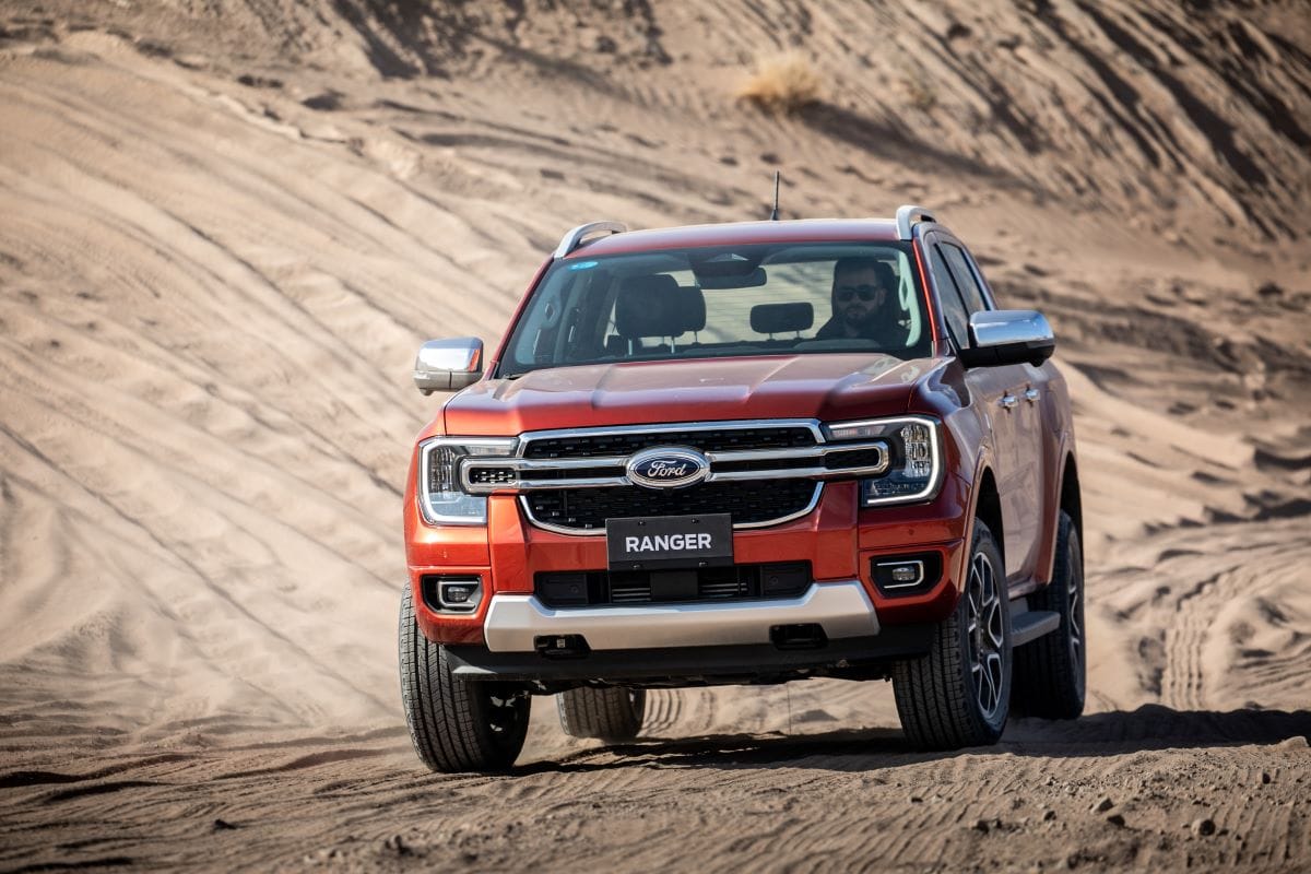 FORD RANGER: LÍDER EN SEGURIDAD CON CINCO ESTRELLAS EN LATIN NCAP V12MAGAZINE La Ford Ranger vuelve a demostrar su liderazgo al obtener las codiciadas cinco estrellas en las exigentes pruebas de Latin NCAP, destacándose como una de las camionetas más seguras del mercado. V12MAGAZINE
