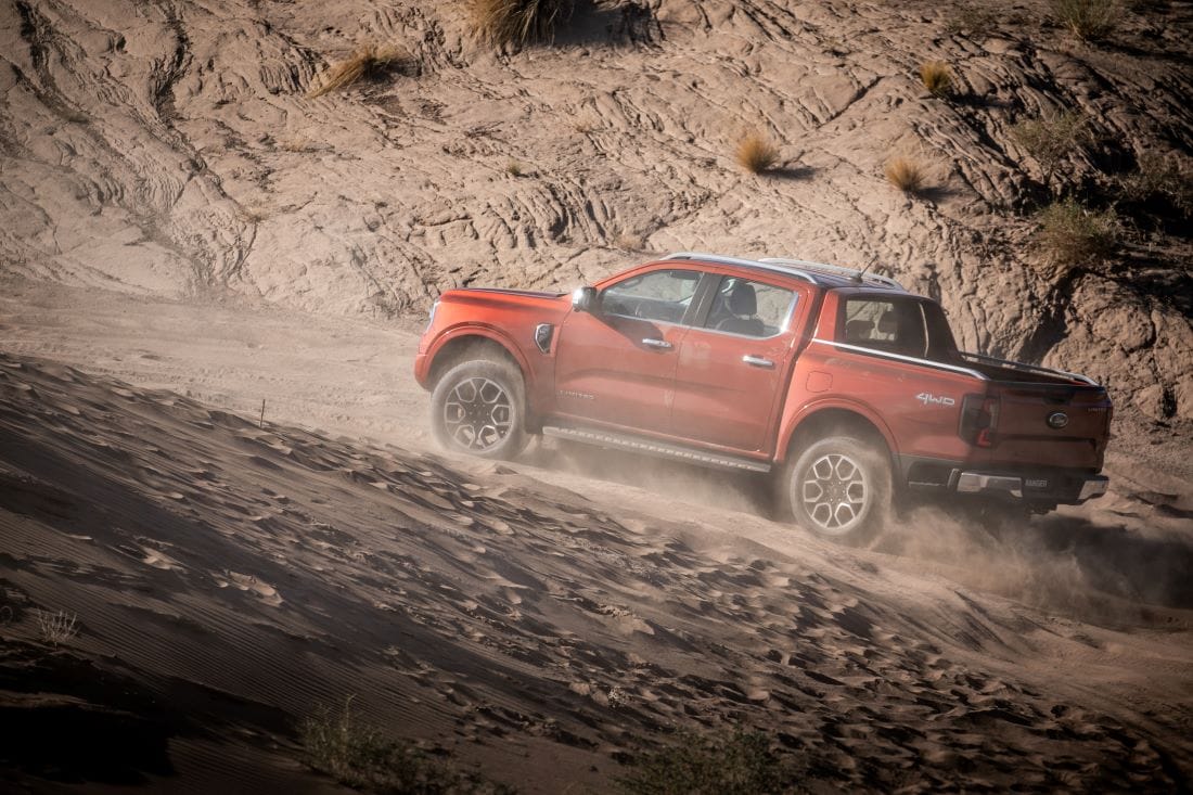 LA FORD RANGER NUEVA GENERACIÓN RECIBE ALUCINANTES GALARDONES V12MAGAZINE Desde septiembre de 2023, la Ford Ranger Nueva Generación llegó a las carreteras colombianas a redefinir estándares en el segmento de pick up medianas, por su robustez, tecnología y seguridad. Con un equipamiento sin precedentes, introdujo un estándar que aún no ha sido alcanzado por los competidores y los galardones que le fueron entregados en el último semestre de 2023 lo demuestran. V12MAGAZINE