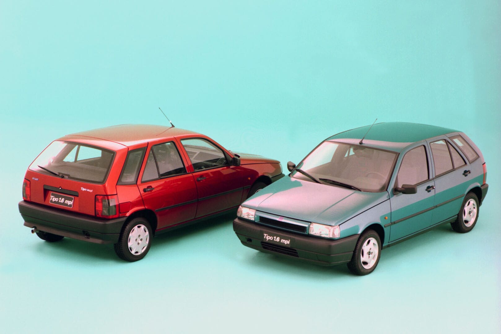 FIAT CELEBRA EN GRANDE SUS 125 AÑOS DE HISTORIA Y TRADICIÓN V12MAGAZINE FIAT nació el 11 de julio de 1899 em Turín. Con modelos que son parte de la vida de millones en toda América del Sur, Argentina y Brasil representan un capítulo importante en la historia de Fiat. V12MAGAZINE