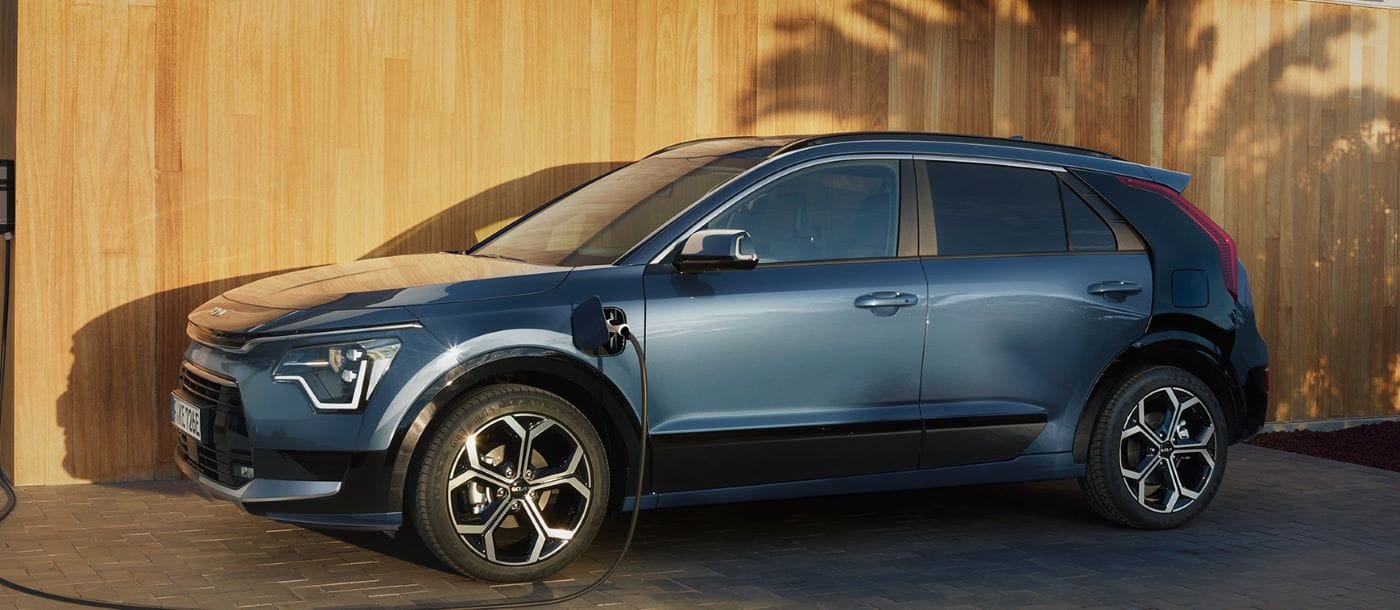 KIA COLOMBIA IMPULSA EL FUTURO CON UN CRECIMIENTO EXTRAORDINARIO EN VENTAS DURANTE 2024 V12MAGAZINE Kia Colombia muestra un crecimiento de 41,3%, en un mercado que registra un descenso en el acumulado de matrículas de vehículos de -2% a cierre de julio. V12MAGAZINE