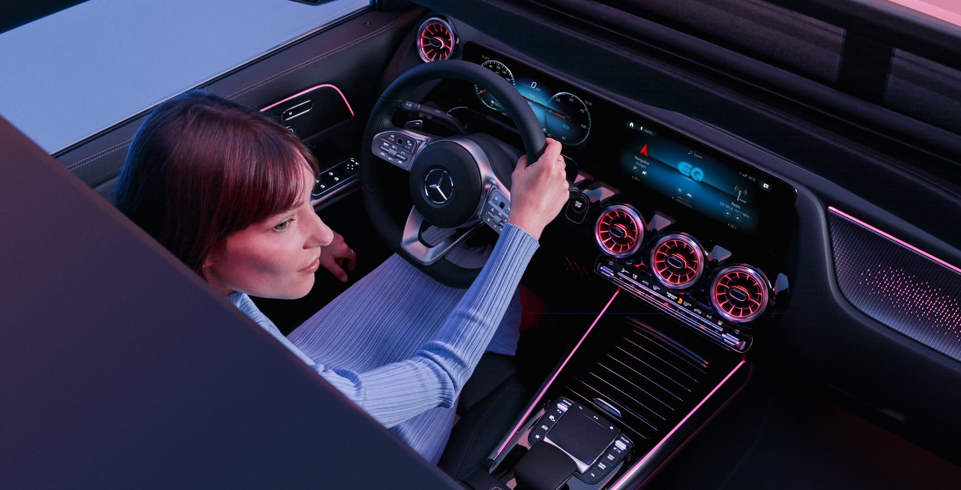 RV-10-EQA3504MATIC-E-I V12MAGAZINE MB-EQA-350-4Matic-E-I-T1-2