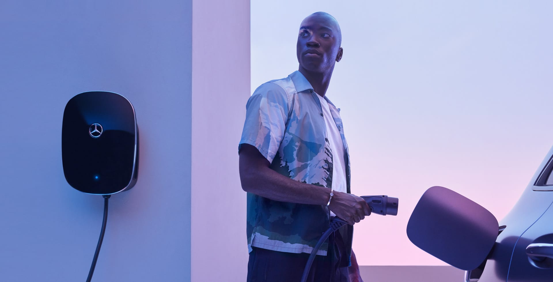 RV-10-EQA3504MATIC-N-O V12MAGAZINE MB-EQA-350-4Matic-M-T-G2-1