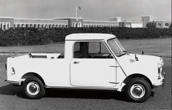 MINI 65 AÑOS Y SU OTRA HISTORIA: LAS VARIANTES DE LOS MINI CLÁSICOS Y MODERNOS QUE POCOS CONOCEN V12MAGAZINE ¡Mini 65 años! Más allá del tradicional Mini 3 puertas, muchas otras variantes de carrocería estuvieron disponibles en la era clásica de Mini V12MAGAZINE