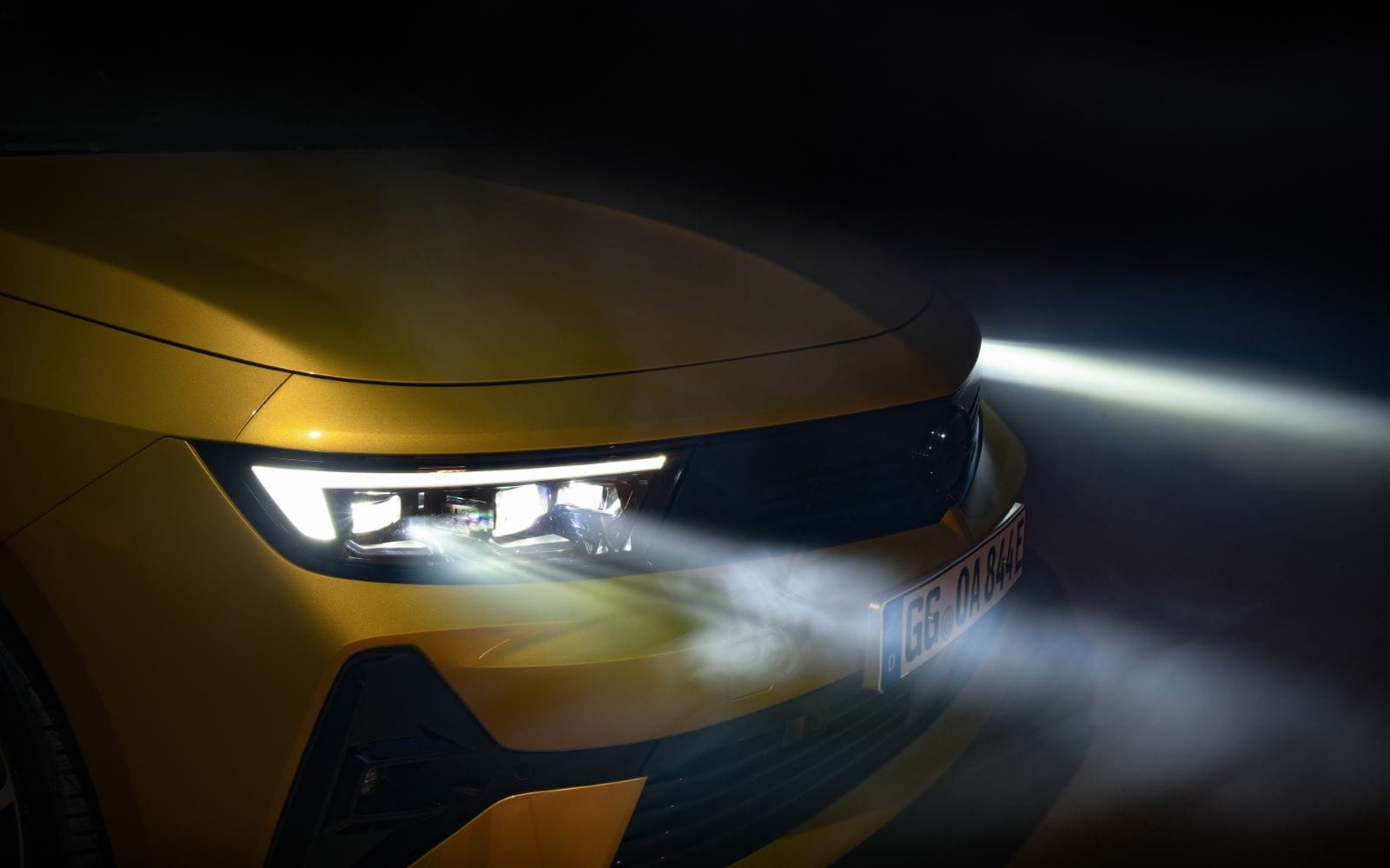 OPEL AVANZA EN LA ILUMINACIÓN DE SUS VEHÍCULOS CON LA TECNOLOGÍA INTELLI-LUX LED PÍXEL V12MAGAZINE La iluminación Intelli Lux LED Pixel, es la última gran revolución de Opel en materia de visibilidad nocturna. No ha dejado de evolucionar desde su estreno en el Opel Insignia. V12MAGAZINE
