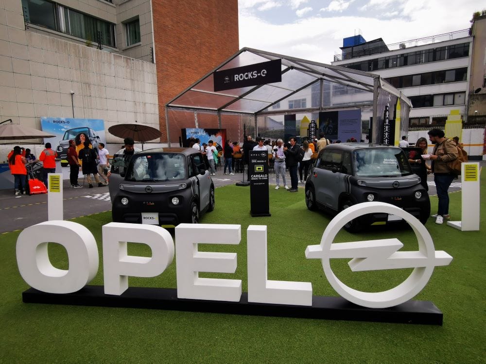 ¡ES OFICIAL! OPEL ROCKS-E SE VENDE EN COLOMBIA BAJO UN NUEVO CONCEPTO DE MOVILIDAD URBANA QUE CONQUISTA CORAZONES V12MAGAZINE Opel Rcks-e