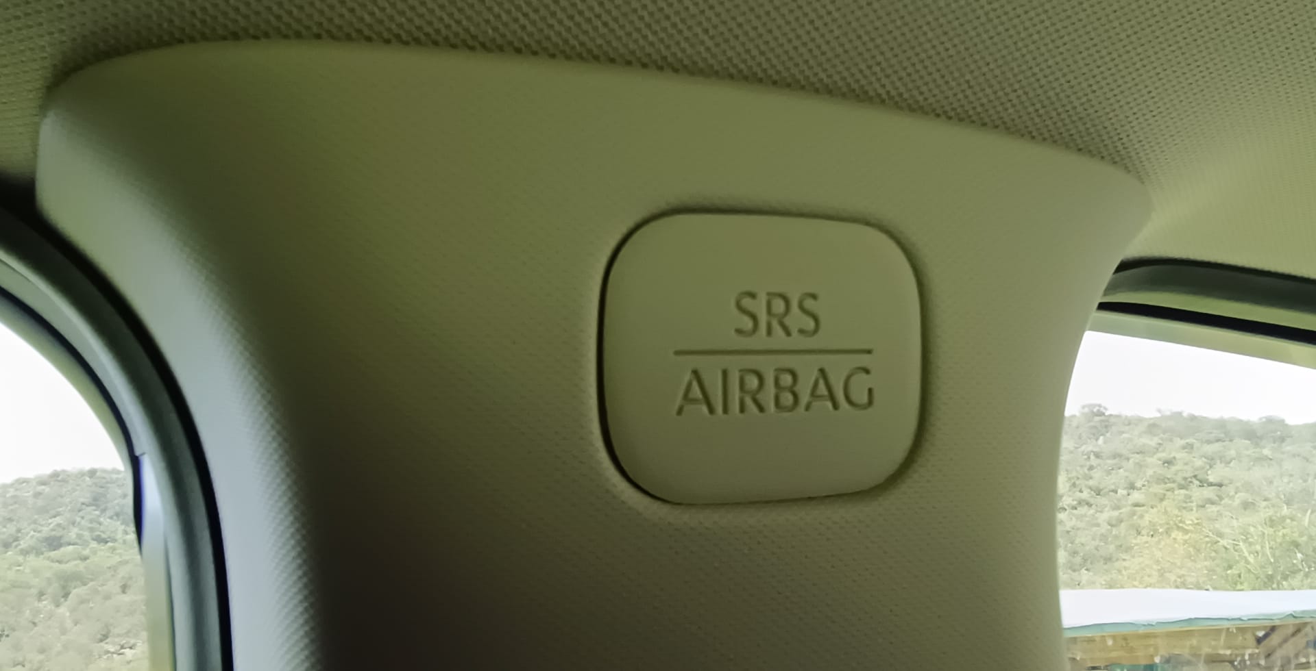 Otro de los puntos fuertes de este modelo. La Pathfinder está equipada con una completa gama de características avanzadas en seguridad. Desde la sólida estructura de su carrocería hasta las tecnologías de asistencia a la conducción más innovadoras, cada detalle está diseñado para ofrecer a los ocupantes una experiencia de viaje segura y protegida. V12MAGAZINE