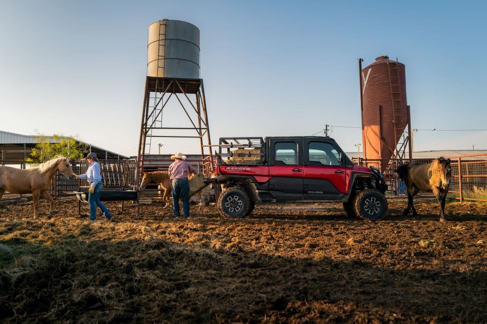 POLARIS RANGER XP KINETIC: SOSTENIBILIDAD, EFICIENCIA Y POTENCIA PARA EL CAMPO COLOMBIANO V12MAGAZINE Polaris Ranger XP kinetic es el primer un vehículo eléctrico desarrollado para el campo, con una autonomía de 72 kilómetros. Junto a éste, llegó el Polaris Ranger XD 1.500 Northstar, un vehículo enfocado en el trabajo pesado. V12MAGAZINE
