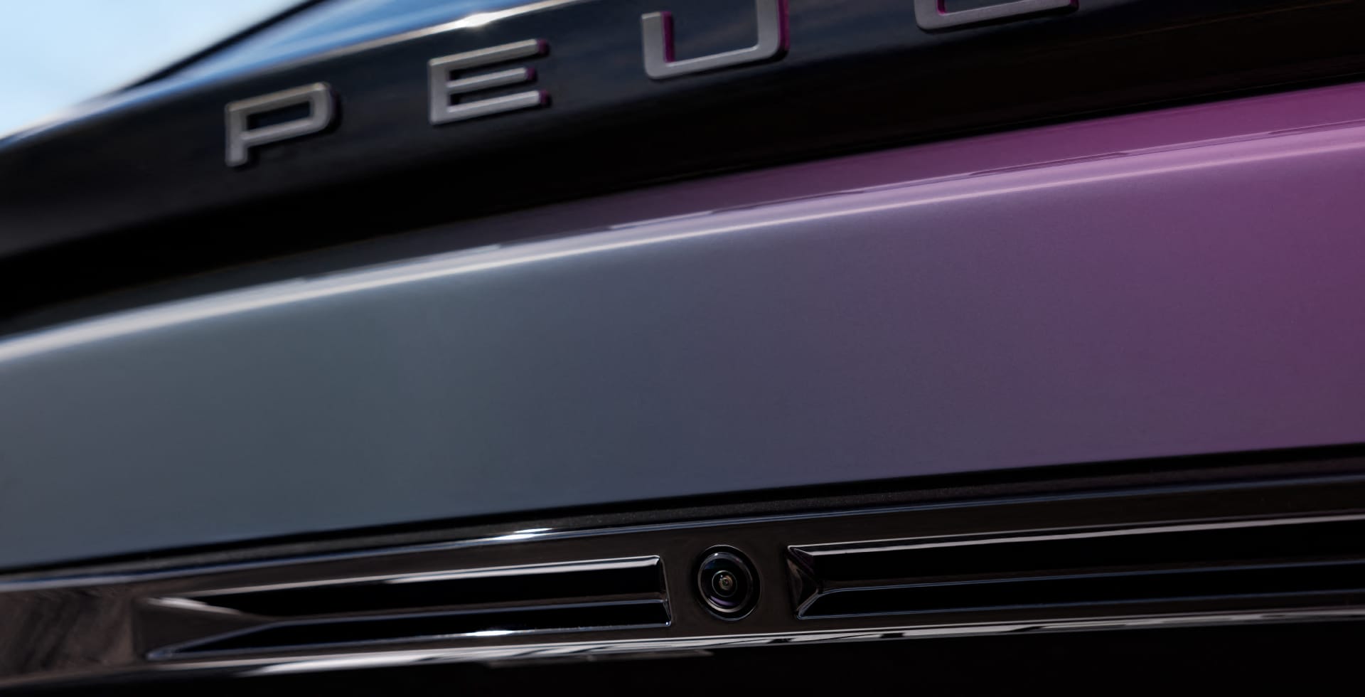 RV-10-PEUGEOT2008-D-E V12MAGAZINE Peugeot-2008-D-E-G4-3