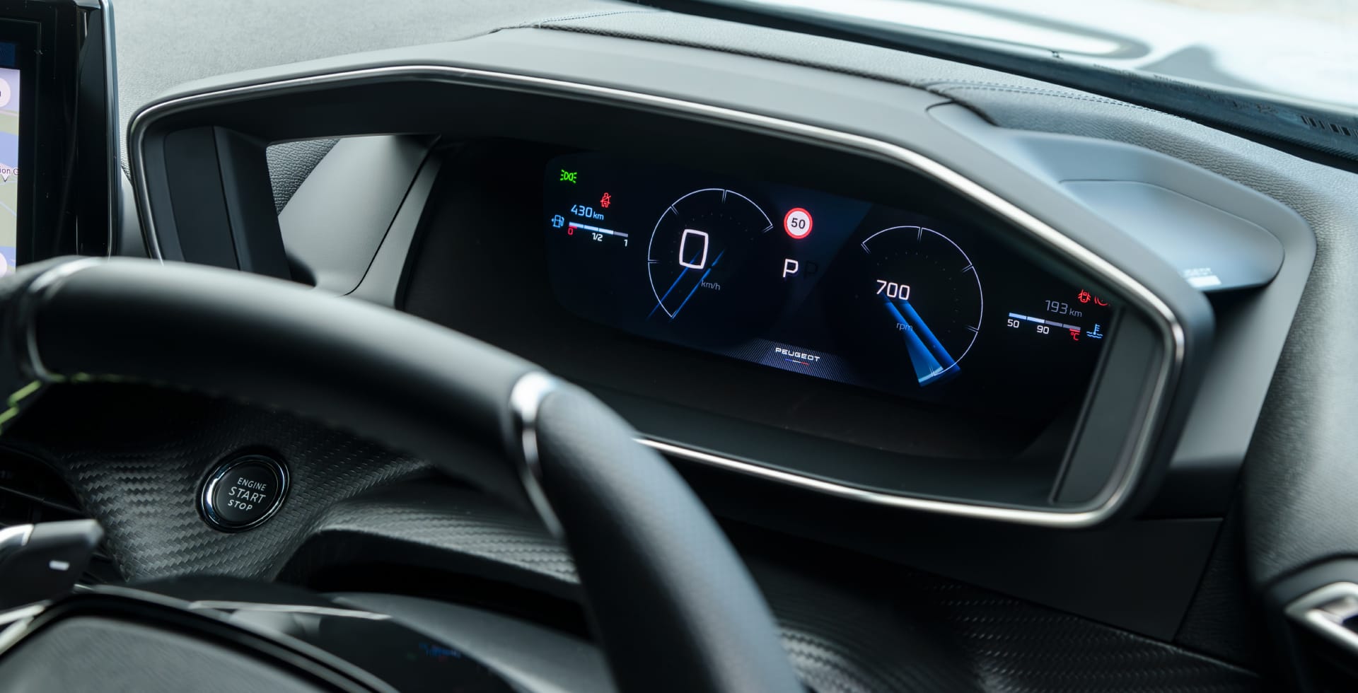 RV-10-PEUGEOT2008-E-I V12MAGAZINE Peugeot-2008-E-I-G1-2