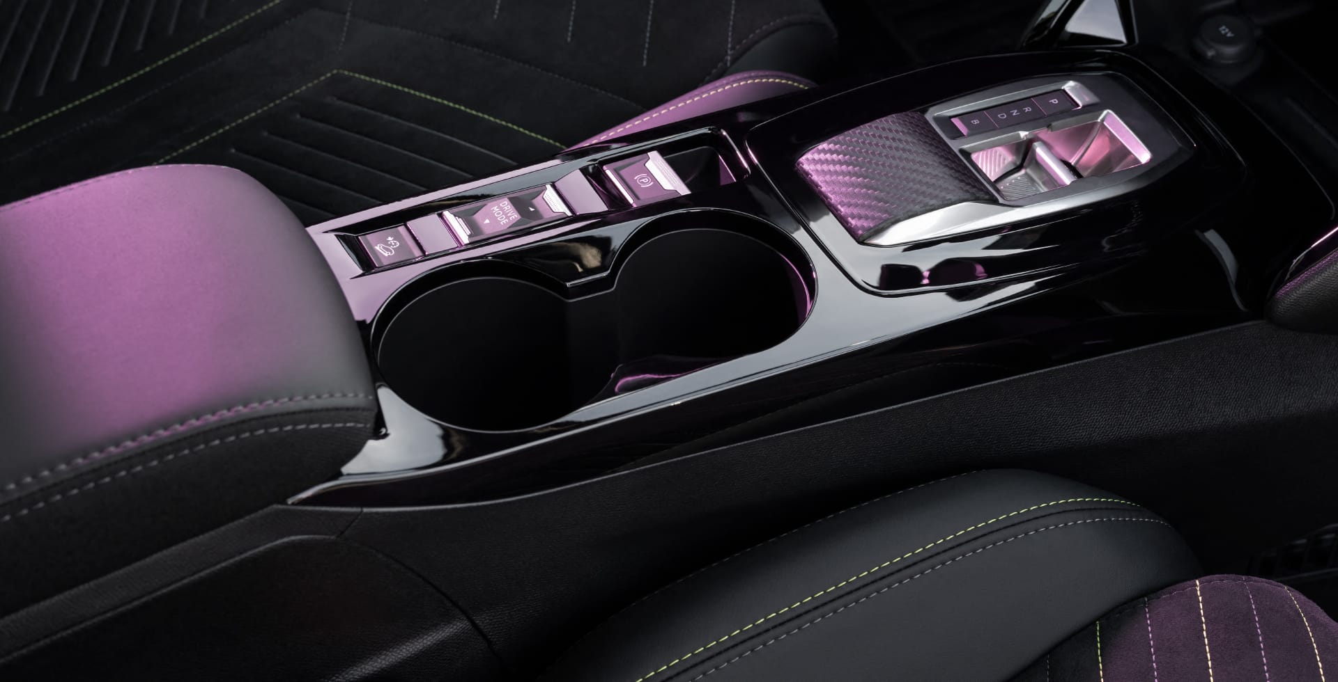 RV-10-PEUGEOT2008-E-I V12MAGAZINE Peugeot-2008-E-I-G4-3