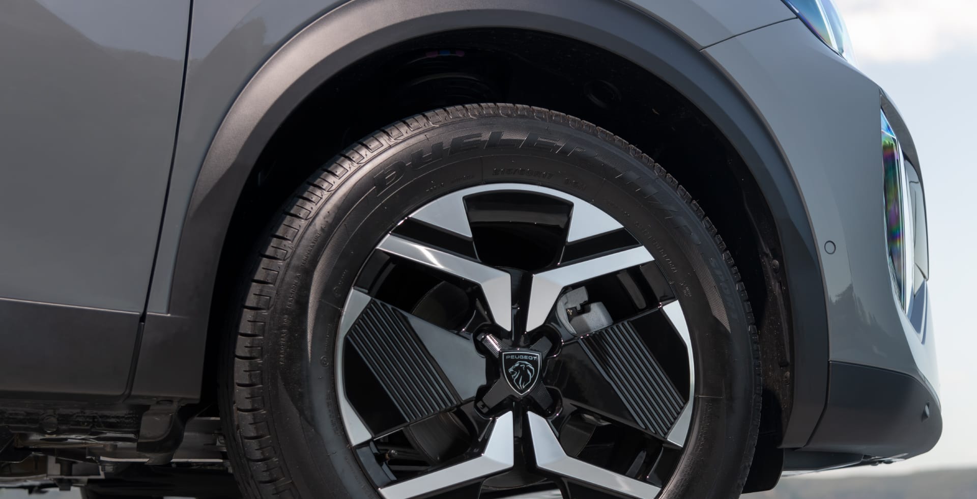 RV-10-PEUGEOT2008-M-C V12MAGAZINE Peugeot-2008-M-C-T1-3