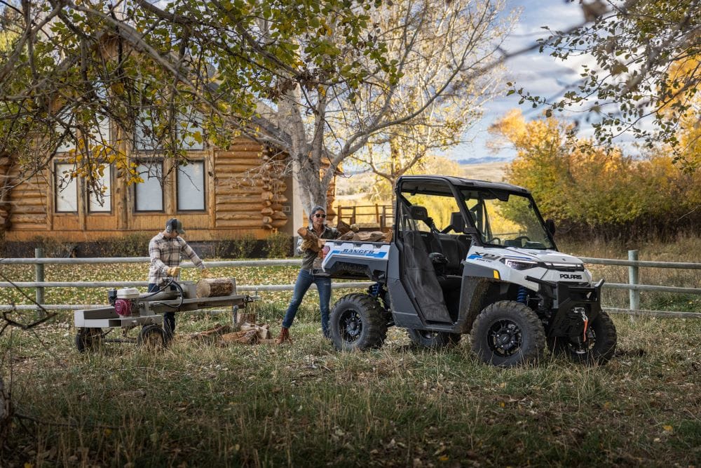 POLARIS RANGER XP KINETIC: SOSTENIBILIDAD, EFICIENCIA Y POTENCIA PARA EL CAMPO COLOMBIANO V12MAGAZINE Polaris Ranger XP kinetic es el primer un vehículo eléctrico desarrollado para el campo, con una autonomía de 72 kilómetros. Junto a éste, llegó el Polaris Ranger XD 1.500 Northstar, un vehículo enfocado en el trabajo pesado. V12MAGAZINE