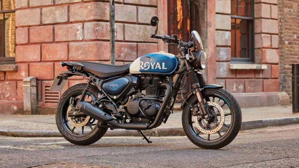 BORDERLESS WARRANTY PROGRAM: EL INNOVADOR PROGRAMA DE ROYAL ENFIELD QUE SEDUCE A LOS MOTOCICLISTAS V12MAGAZINE Borderless Warranty Program de Royal Enfield, es un programa de garantía global que se convierte en el primero de su tipo, ofreciendo a los motociclistas la libertad de explorar el mundo con total tranquilidad. V12MAGAZINE