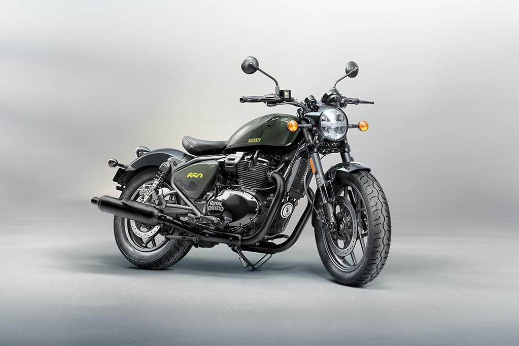 ¡REVOLUCIONARIA! ROYAL ENFIELD SHOTGUN 650: UNA MOTOCICLETA INSPIRADA EN EL CUSTOM PARA EL CUSTOM V12MAGAZINE Royal Enfield Shotgun 650 combina la inspiración moderna con elementos distintivos de la marca para crear una interpretación contemporánea de la marca es el lienzo definitivo para la personalización. V12MAGAZINE