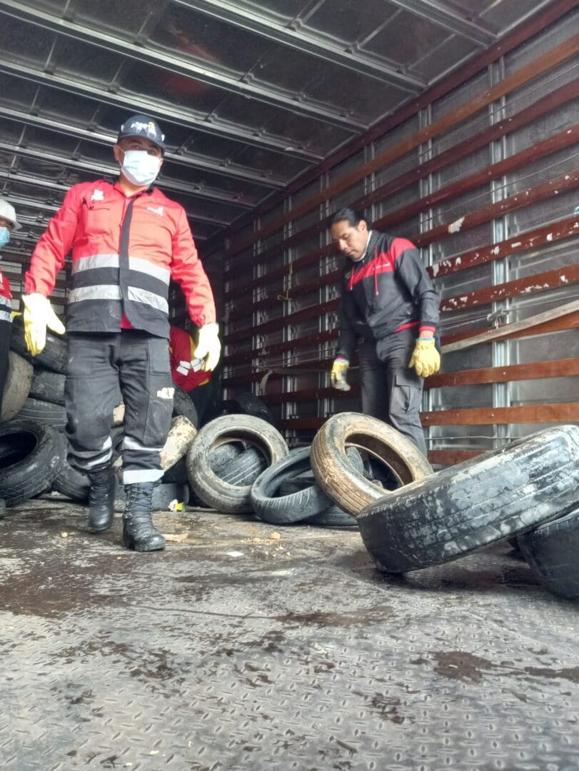 LLANTATÓN 2024: BRIDGESTONE CONCLUYE CON ÉXITO SU JORNADA ECOLÓGICA V12MAGAZINE A través del programa se recolectaron un total de 238.5 toneladas de llantas de desecho, entre Costa Rica, México y Colombia. La Llantatón se llevó a cabo durante el mes de junio en los 3 países de la región. V12MAGAZINE