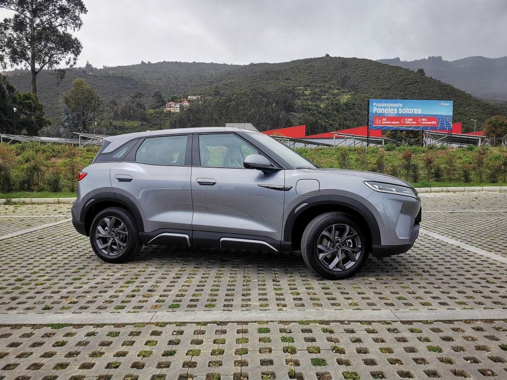 ASÍ ES EL BYD YUAN UP, DONDE LA TECNOLOGÍA SE ENCUENTRA CON EL DISEÑO A UN PRECIO ATRACTIVO V12MAGAZINE El BYD Yuan Up es uno de los SUV eléctricos tecnológicamente más evolucionado, más equipado, motorización única en su segmento, diseño moderno y sobrio con acabados premium. V12MAGAZINE