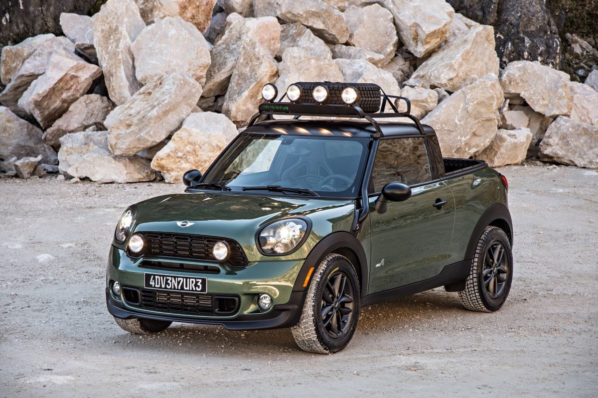 MINI 65 AÑOS Y SU OTRA HISTORIA: LAS VARIANTES DE LOS MINI CLÁSICOS Y MODERNOS QUE POCOS CONOCEN V12MAGAZINE ¡Mini 65 años! Más allá del tradicional Mini 3 puertas, muchas otras variantes de carrocería estuvieron disponibles en la era clásica de Mini V12MAGAZINE