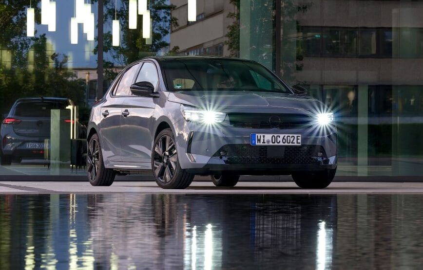 OPEL AVANZA EN LA ILUMINACIÓN DE SUS VEHÍCULOS CON LA TECNOLOGÍA INTELLI-LUX LED PÍXEL V12MAGAZINE iluminación - Intelli Lux LED Pixel