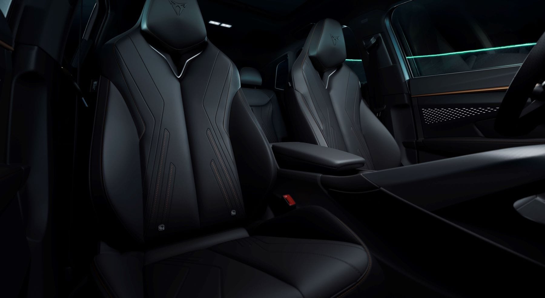 CUPRA TERRAMAR: EL SUV HÍBRIDO QUE ROMPE MOLDES CON SU ESTILO ATREVIDO V12MAGAZINE El lanzamiento del CUPRA Terramar se hizo en asocio con America’s Cup, una alianza estratégica para inspirar al mundo desde Barcelona, la casa de CUPRA, donde se celebra la 37ª edición de la competición. V12MAGAZINE