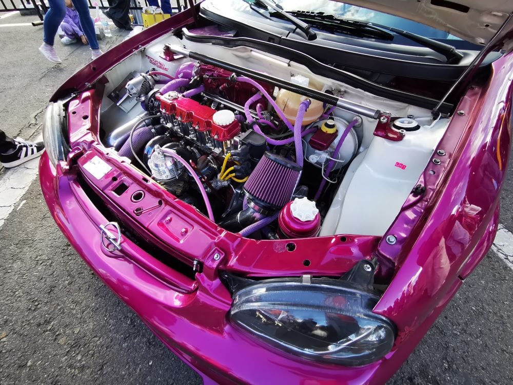 UN CORSA MODELO 1999 SE CORONA EN EL HOT WHEELS LEGENDS COLOMBIA 2024 V12MAGAZINE Un Corsa, propiedad de Luis Carlos Lijacá, capturó la esencia de la cultura automotriz a través de su vehículo y gana en el primer Hot Wheels Legends Colombia, evento que celebra la pasión automotriz y la creatividad colombiana. V12MAGAZINE