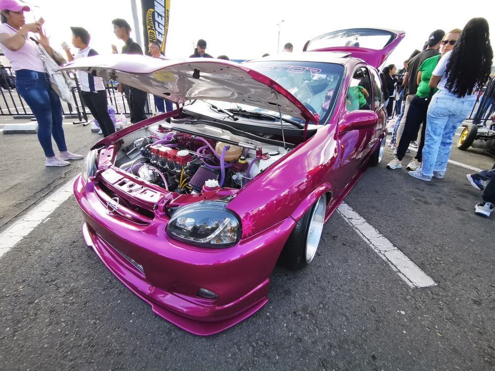 Hot Wheels Legends Colombia