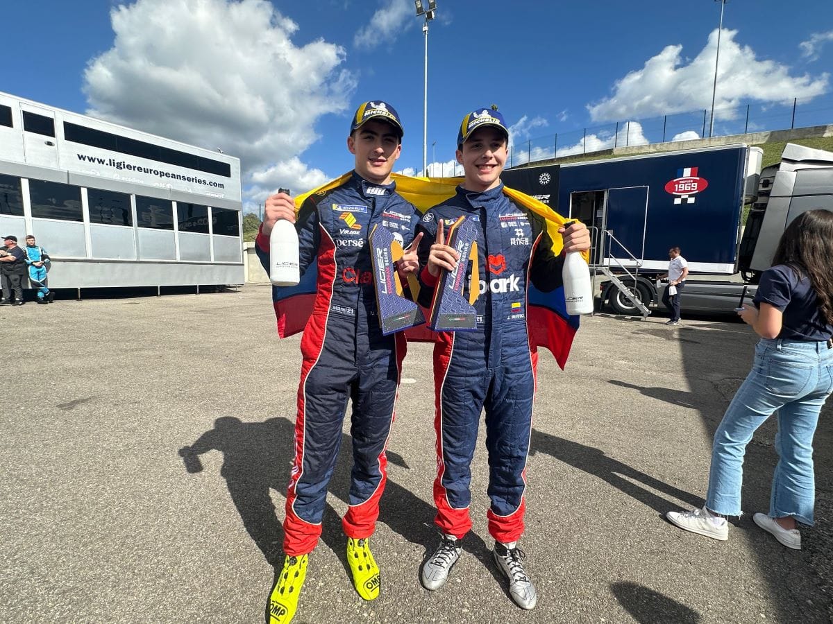 TRIUNFO DE JERÓNIMO BERRÍO Y PEDRO JUAN MORENO EN MUGELLO: UNA VICTORIA EMOTIVA V12MAGAZINE Los pilotos colombianos Jerónimo Berrío y Pedro Juan Moreno sumaron otro triunfo en la penúltima ronda de la ligier european series. V12MAGAZINE