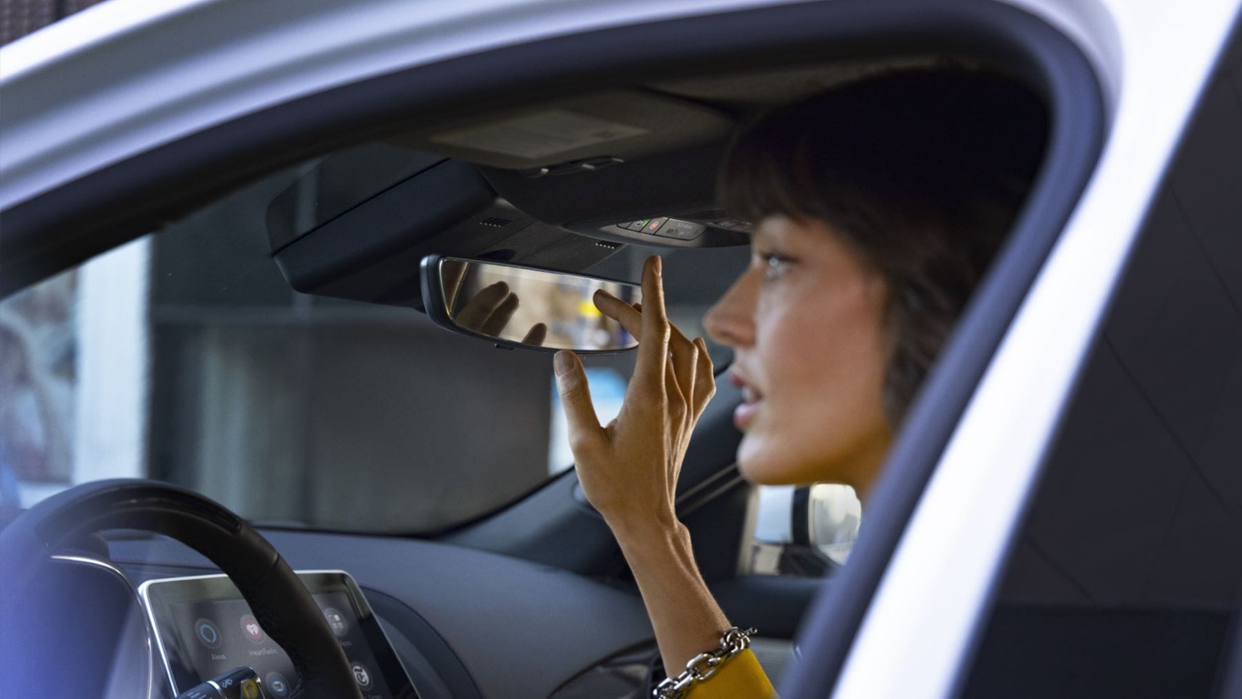 GENERAL MOTORS IMPULSA SU TRANSFORMACIÓN DIGITAL EN SUDAMÉRICA CON NUEVOS LÍDERES EN ONSTAR V12MAGAZINE General Motors refuerza su liderazgo en Sudamérica de OnStar, nombrando a Andrea Rosas y Juan David Arias en roles clave para impulsar la transformación digital y el desarrollo de soluciones conectadas. V12MAGAZINE