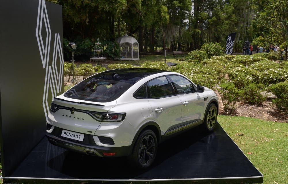 ¿ES EL RENAULT ARKANA E-TECH EL SUV HÍBRIDO QUE REVOLUCIONARÁ LAS CALLES COLOMBIANAS? V12MAGAZINE Renault Arkana E-Tech