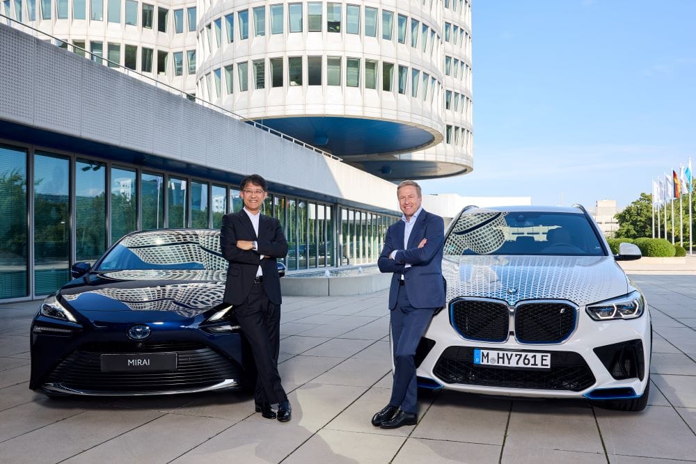 TOYOTA Y BMW FIRMAN EXCLUSIVO ACUERDO PARA IMPULSAR LA MOVILIDAD CON HIDRÓGENO V12MAGAZINE TOYOTA - BMW