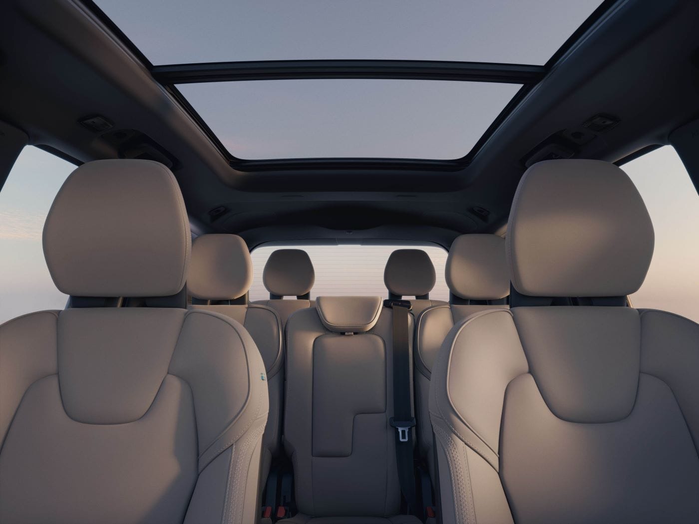 NUEVO VOLVO XC90 2025: INNOVACIÓN Y ELEGANCIA EN CADA DETALLE V12MAGAZINE El Volvo XC90 2025 llega con un diseño renovado, tecnología de punta y un eficiente sistema de propulsión híbrido. Este modelo combina lujo, confort y seguridad avanzada, manteniendo el compromiso de Volvo con la sostenibilidad. V12MAGAZINE