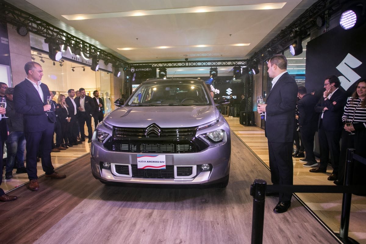CENTRO DE EXPERIENCIA: INCHCAPE TRANSFORMA LA VENTAS DE VEHÍCULOS EN COLOMBIA V12MAGAZINE Inchcape lanza su primer Centro de Experiencia en Colombia, transformando la forma de vender automóviles en Bogotá, con un espacio innovador que reúne marcas premium como Subaru, Suzuki y Mercedes Benz. V12MAGAZINE
