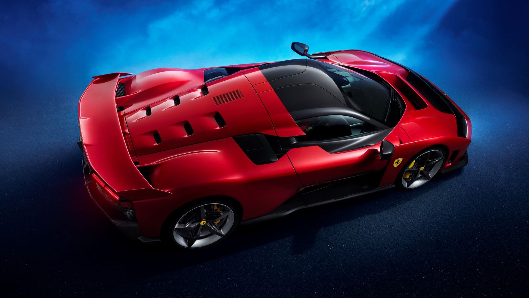 FERRARI F80: LA NUEVA OBRA MAESTRA DEL MOTOR DE COMBUSTIÓN INTERNA V12MAGAZINE El Ferrari F80 marca un nuevo hito en la historia de los superdeportivos, combinando lo último en tecnología y rendimiento, con un motor de combustión interna que ofrece 1.200 caballos de potencia. V12MAGAZINE