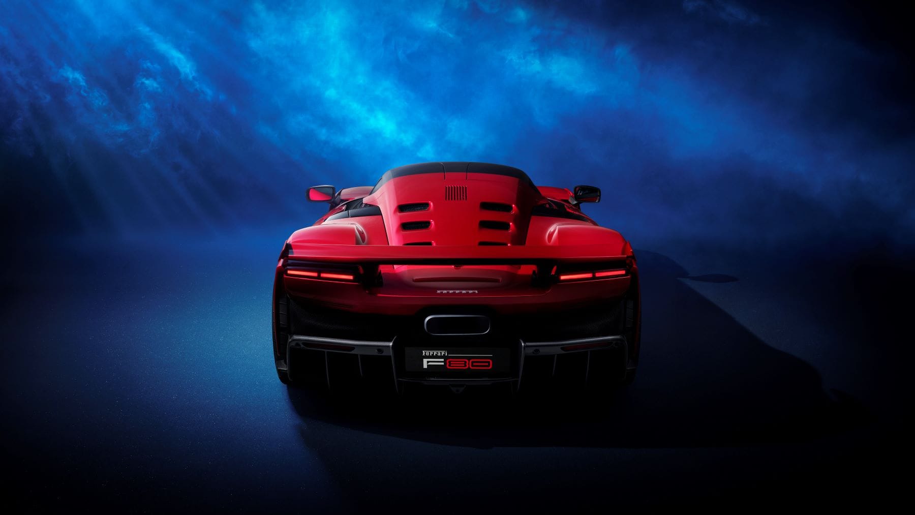 FERRARI F80: LA NUEVA OBRA MAESTRA DEL MOTOR DE COMBUSTIÓN INTERNA V12MAGAZINE El Ferrari F80 marca un nuevo hito en la historia de los superdeportivos, combinando lo último en tecnología y rendimiento, con un motor de combustión interna que ofrece 1.200 caballos de potencia. V12MAGAZINE