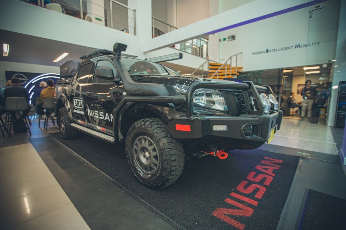 NISSAN FRONTIER DESAFÍA LAS AVENTURAS MÁS EXTREMAS EN COLOMBIA V12MAGAZINE Nissan Frontier se enfrenta a una aventura extrema, recorriendo más de 3.000 kilómetros desde Perú hasta Colombia para el RainForest Challenge. V12MAGAZINE