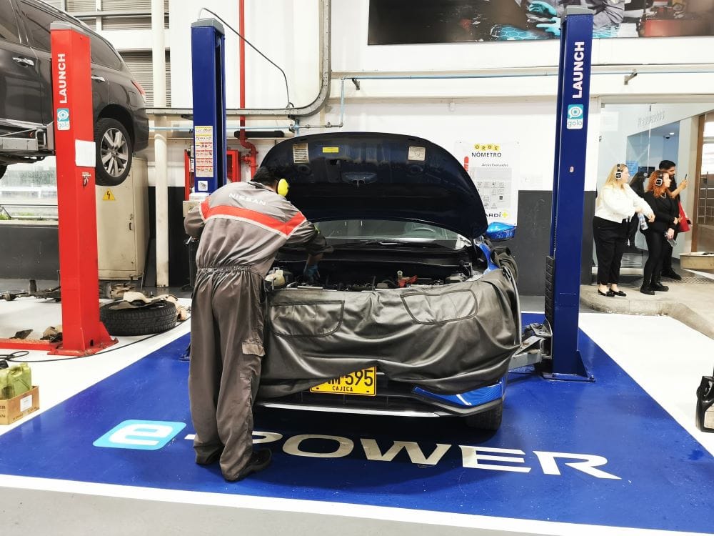 SERVICIO POSVENTA DE NISSAN COLOMBIA: LA EXCELENCIA QUE LOS CLIENTES ESPERAN V12MAGAZINE En el competitivo mundo automotriz, el servicio posventa se ha convertido en un factor crucial para la satisfacción y fidelización de los clientes. V12MAGAZINE