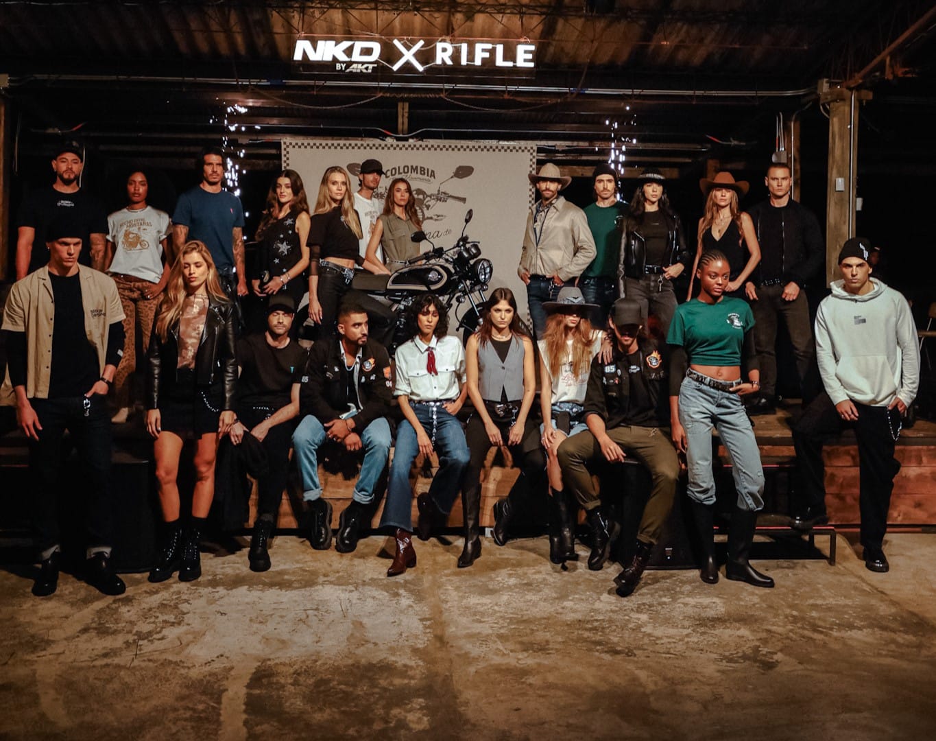 COLOMBIA EN MOVIMIENTO: LA NUEVA COLECCIÓN DE AKT Y RIFLE QUE UNE MODA Y MOTOCICLISMO V12MAGAZINE Colombia en movimiento