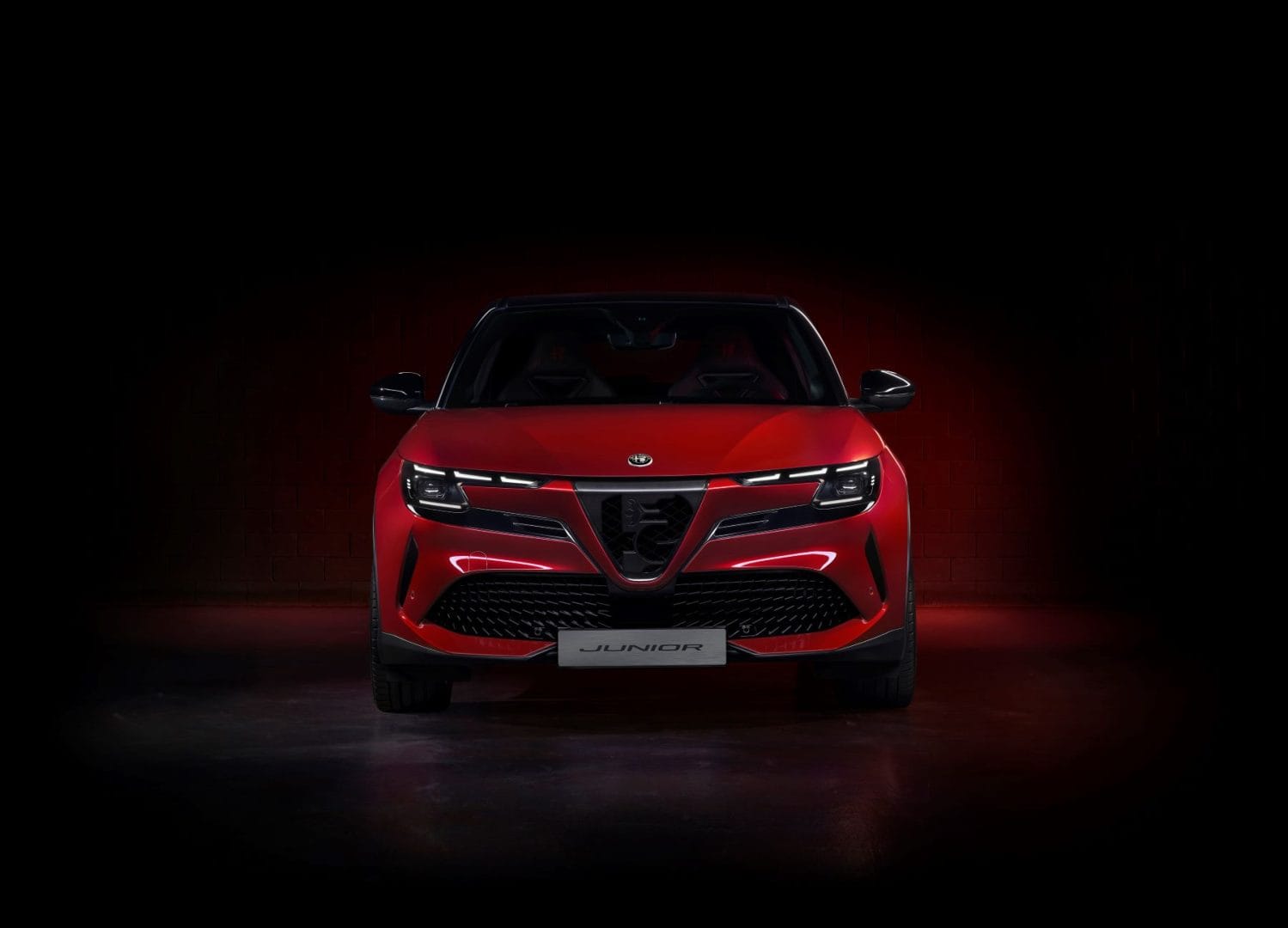 ALFA ROMEO JUNIOR ELETTRICA VELOCE: 280 CABALLOS DE DEPORTIVIDAD ELÉCTRICA V12MAGAZINE Alfa Romeo Junior Elettrica Veloce combina el ADN deportivo de la marca italiana en una versión completamente eléctrica, con 280 caballos de potencia, lujo y un diseño emblemático que cautiva a los amantes de la velocidad. V12MAGAZINE