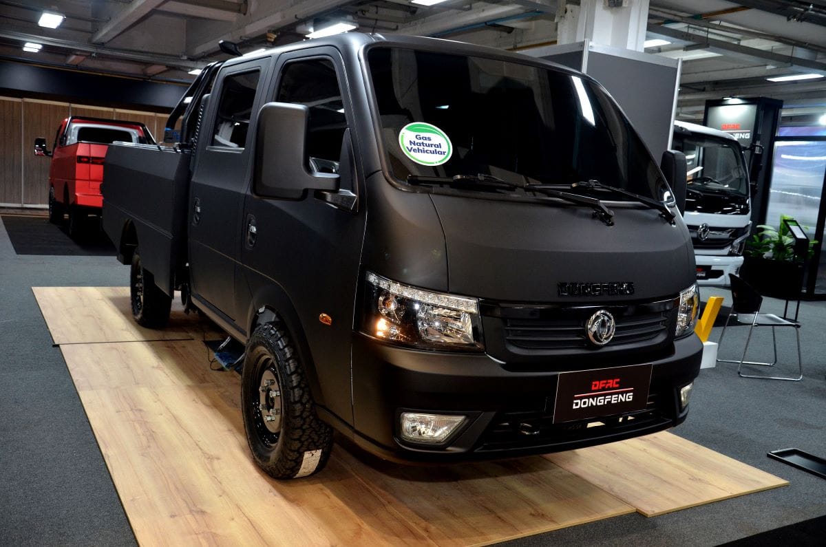 EL CAPTAIN T GNV DE DFAC|DONGFENG: UN CAMIÓN EFICIENTE Y AMIGABLE CON EL MEDIO AMBIENTE V12MAGAZINE El Captain T GNV, de la reconocida marca DFAC|DONGFENG, revoluciona el transporte en Colombia al presentarse en el Salón del Automóvil 2024. Con versiones innovadoras y tecnología sostenible, este camión promete cambiar las reglas del juego. V12MAGAZINE