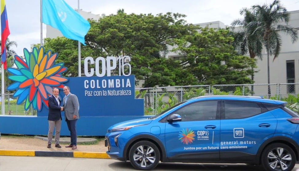 MOVILIDAD SOSTENIBLE EN COP16: CALI Y CHEVROLET MARCAN EL CAMINO VERDE EN COLOMBIA V12MAGAZINE COP16 se convierte en un hito de movilidad sostenible en Colombia gracias a la colaboración entre la Alcaldía de Cali y General Motors, quienes impulsan el transporte eléctrico y la reducción de emisiones. V12MAGAZINE