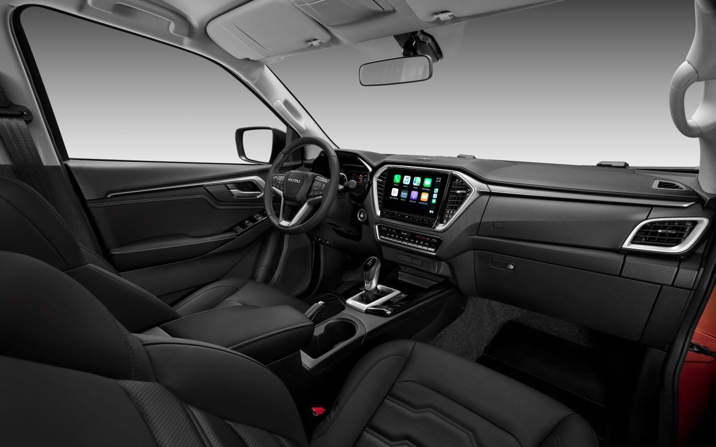 ISUZU EXPANDE SU PRESENCIA EN COLOMBIA CON NUEVA VITRINA EN BOGOTÁ V12MAGAZINE ISUZU abre una nueva vitrina en Bogotá y apuesta por liderar el mercado de pickups diésel euro 6 en Colombia, ofreciendo calidad, resistencia y tecnología avanzada en sus modelos 2025. V12MAGAZINE