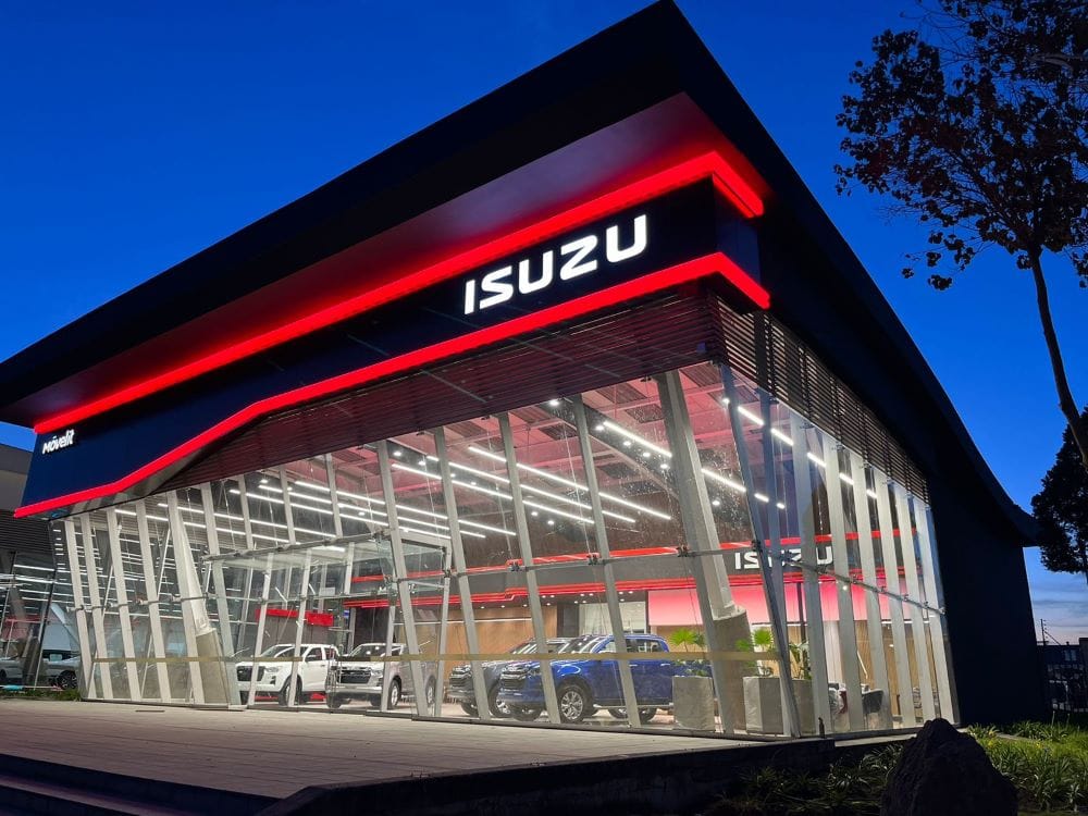 ISUZU EXPANDE SU PRESENCIA EN COLOMBIA CON NUEVA VITRINA EN BOGOTÁ V12MAGAZINE Isuzu pickups