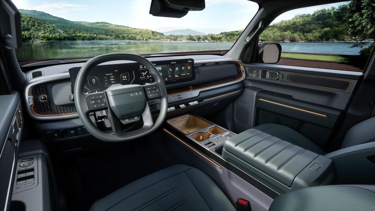 KIA TASMAN DESEMBARCA EN EL MUNDO PARA CAMBIAR EL SEGMENTO DE CAMIONETAS CON INNOVACIÓN Y VERSATILIDAD V12MAGAZINE La Kia Tasman se presenta como una pickup moderna que combina diseño, tecnología y versatilidad. Con una estructura sólida y una estética pensada para facilitar su uso en cualquier entorno, esta pickup marca un nuevo estándar en el segmento. V12MAGAZINE