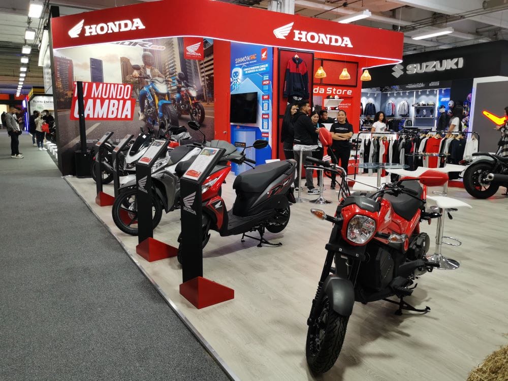 HÍBRIDOS Y ELÉCTRICOS EN EL SALÓN DEL AUTOMÓVIL 2024: NUEVAS MARCAS Y RÉCORD DE ASISTENCIA V12MAGAZINE Híbridos y eléctricos fueron los grandes protagonistas del Salón del Automóvil 2024, destacando récords de ventas y nuevas tendencias automotrices. V12MAGAZINE